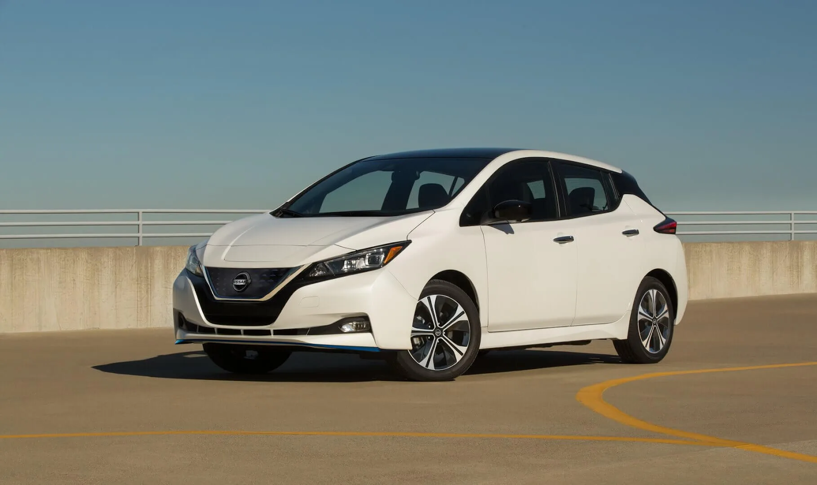 електрокар Nissan Leaf